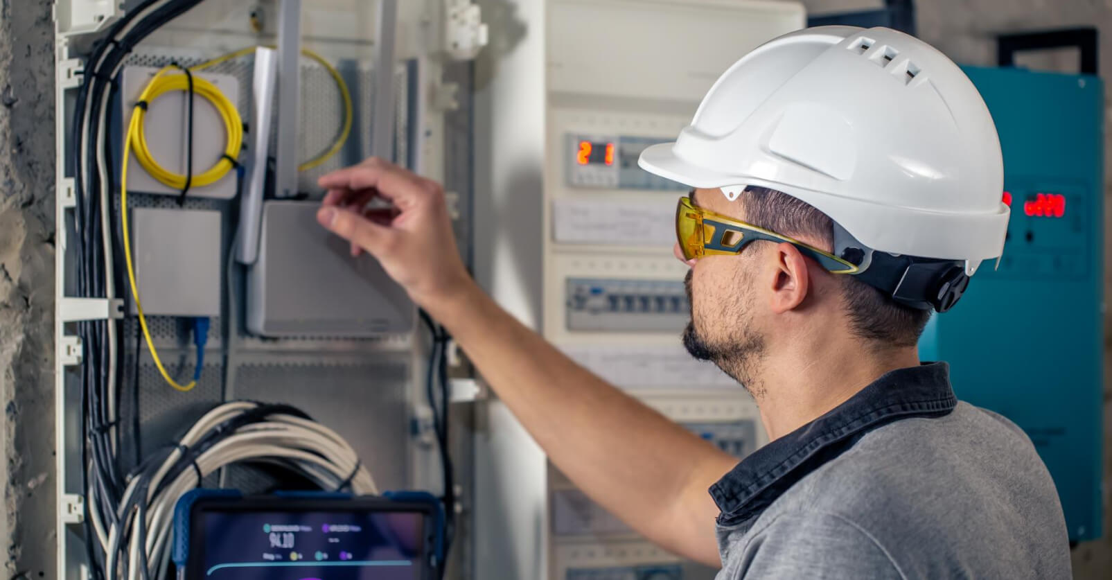 Glühbirne und Energiesparlampe im Vergleich für LED-Umrüstungsberatung